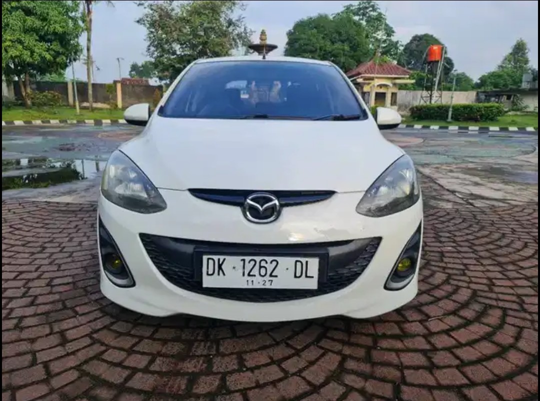 2011 Mazda 2 Hatchback GT 1.5L AT 2011 Mazda 2 Hatchback GT 1.5L AT