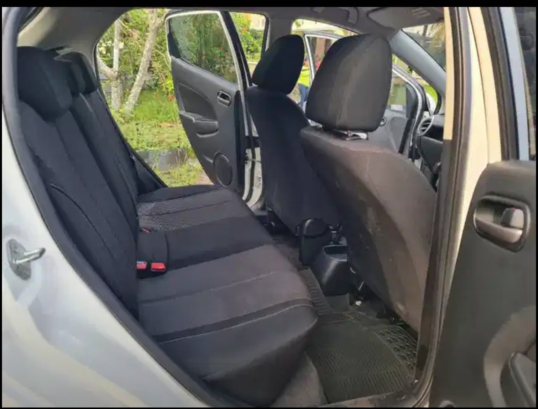 2011 Mazda 2 Hatchback GT 1.5L AT 2011 Mazda 2 Hatchback GT 1.5L AT