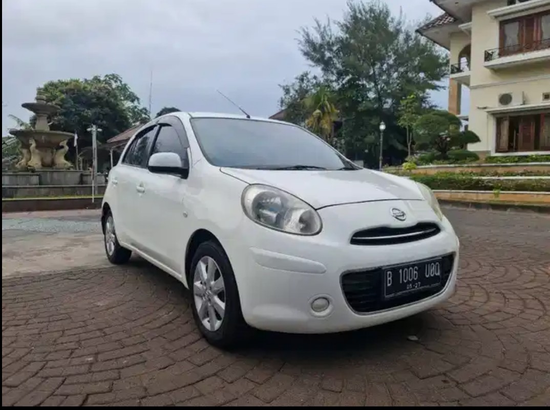 2013 Nissan March  1.2 XS AT 2013 Nissan March  1.2 XS AT