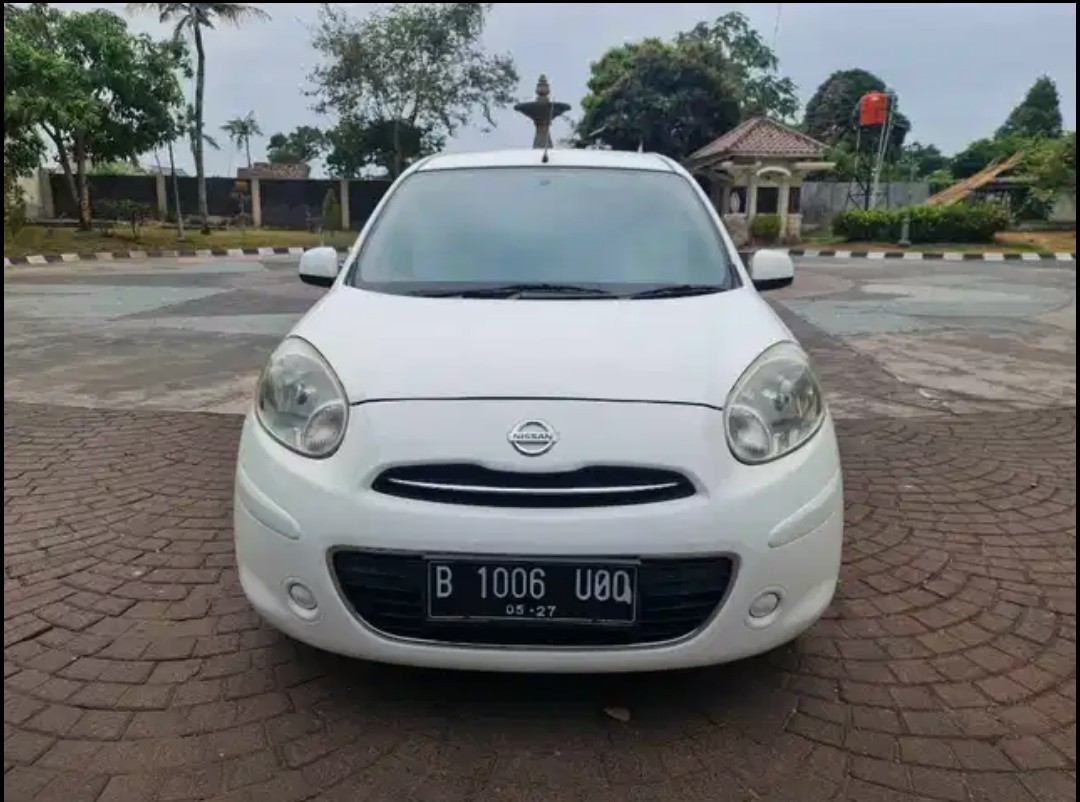 2013 Nissan March  1.2 XS AT 2013 Nissan March  1.2 XS AT