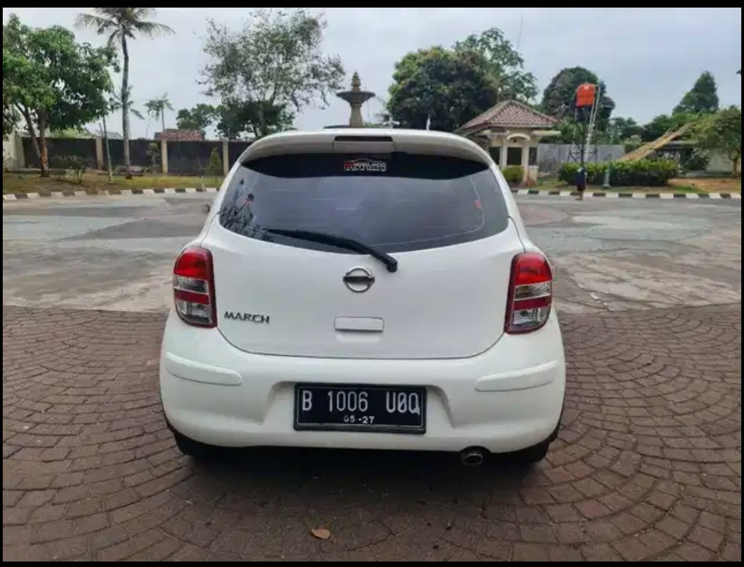 2013 Nissan March  1.2 XS AT 2013 Nissan March  1.2 XS AT