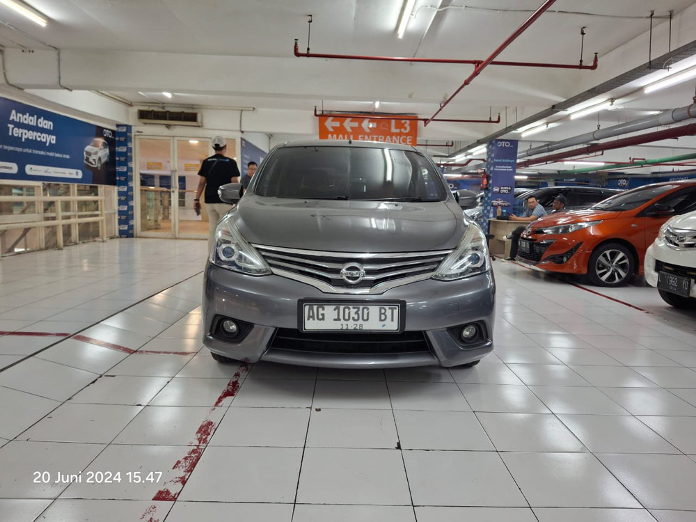 Second Hand 2017 Nissan Grand Livina Second Hand 2017 Nissan Grand Livina