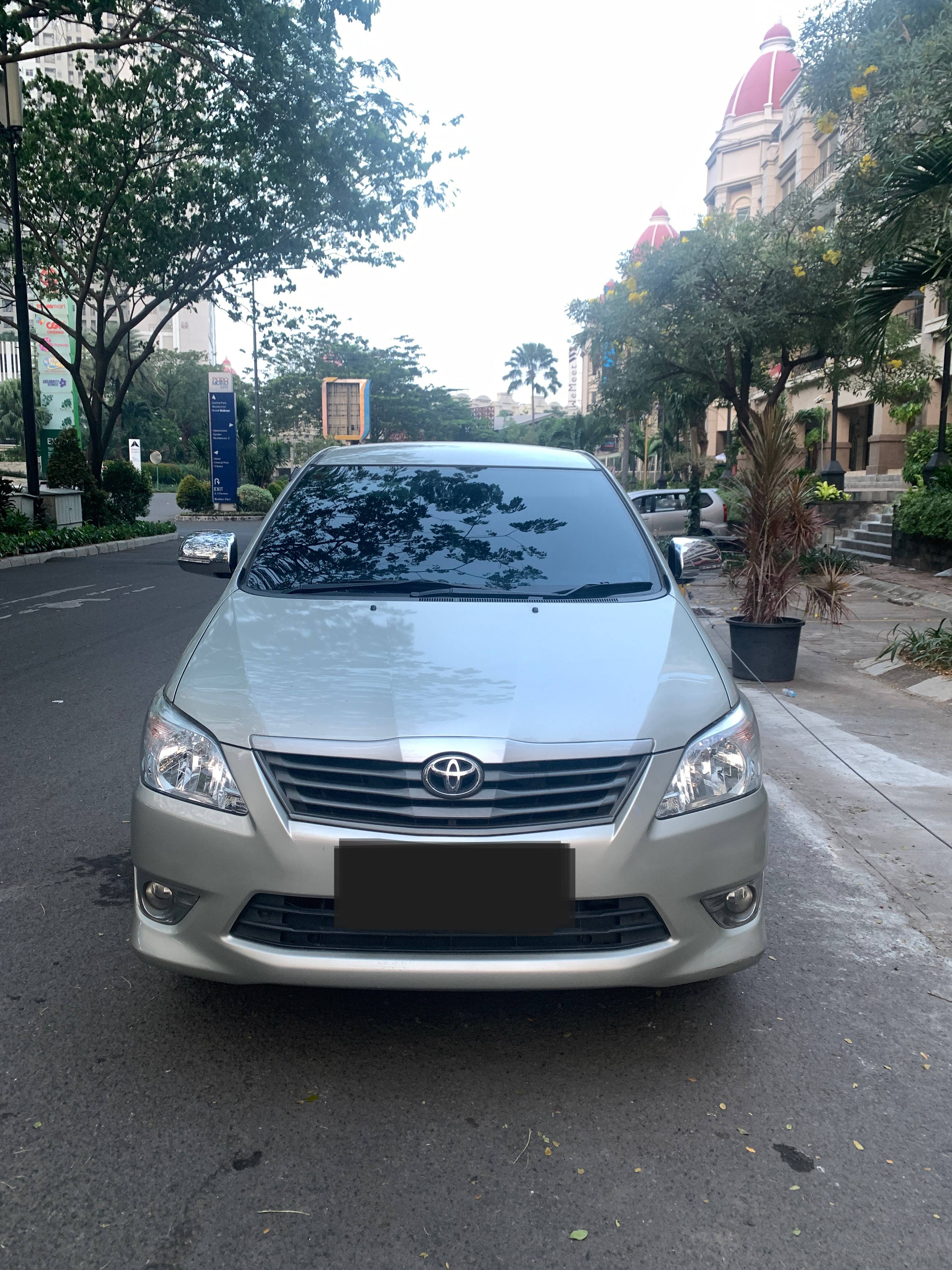 2014 Toyota Kijang Innova Bekas 2014 Toyota Kijang Innova Bekas