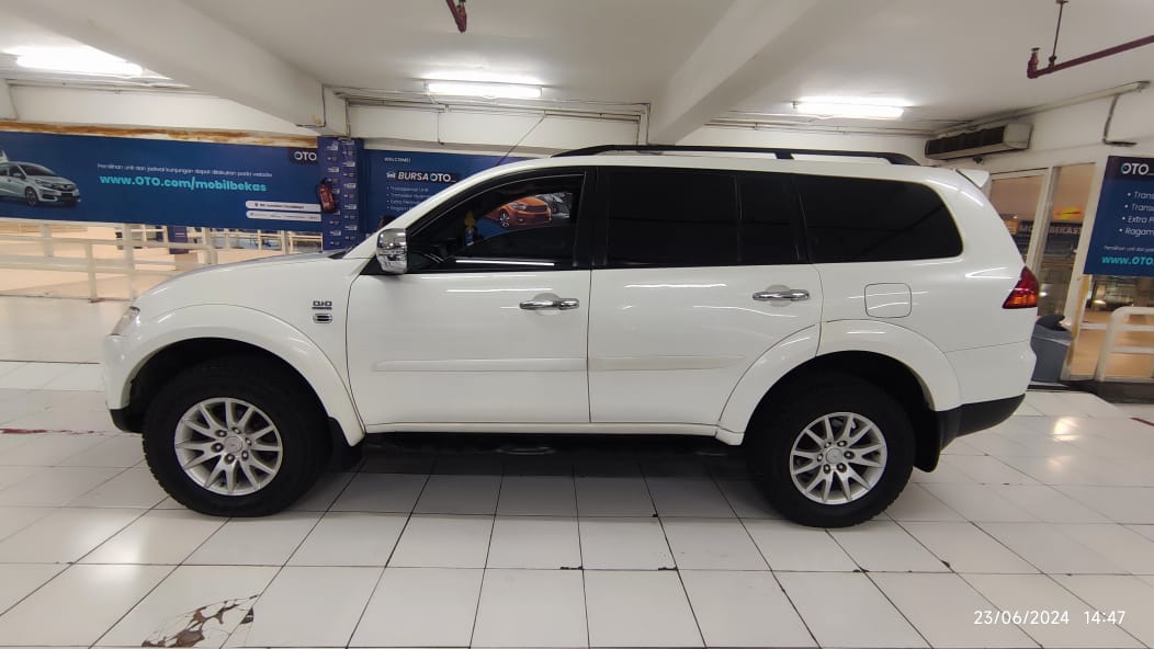 2012 Mitsubishi Pajero Sport  2012 Mitsubishi Pajero Sport