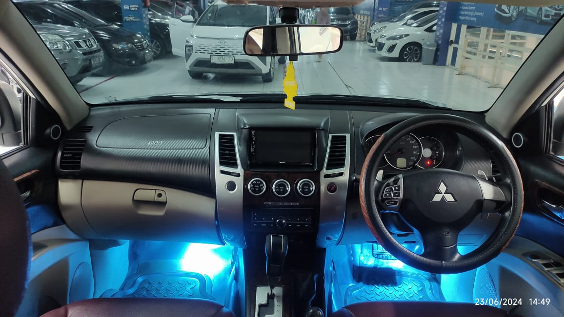 2012 Mitsubishi Pajero Sport  2012 Mitsubishi Pajero Sport