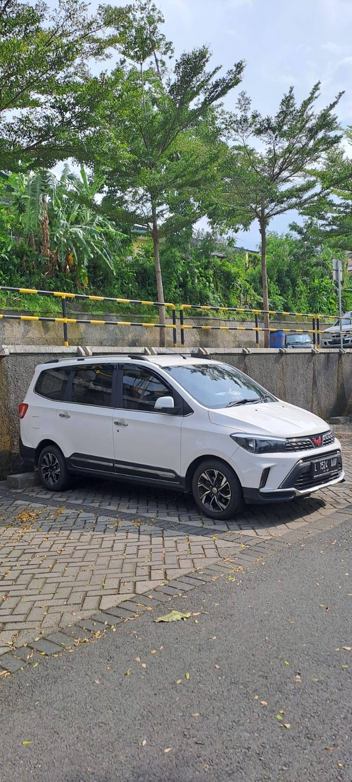 Second Hand 2021 Wuling Confero Second Hand 2021 Wuling Confero