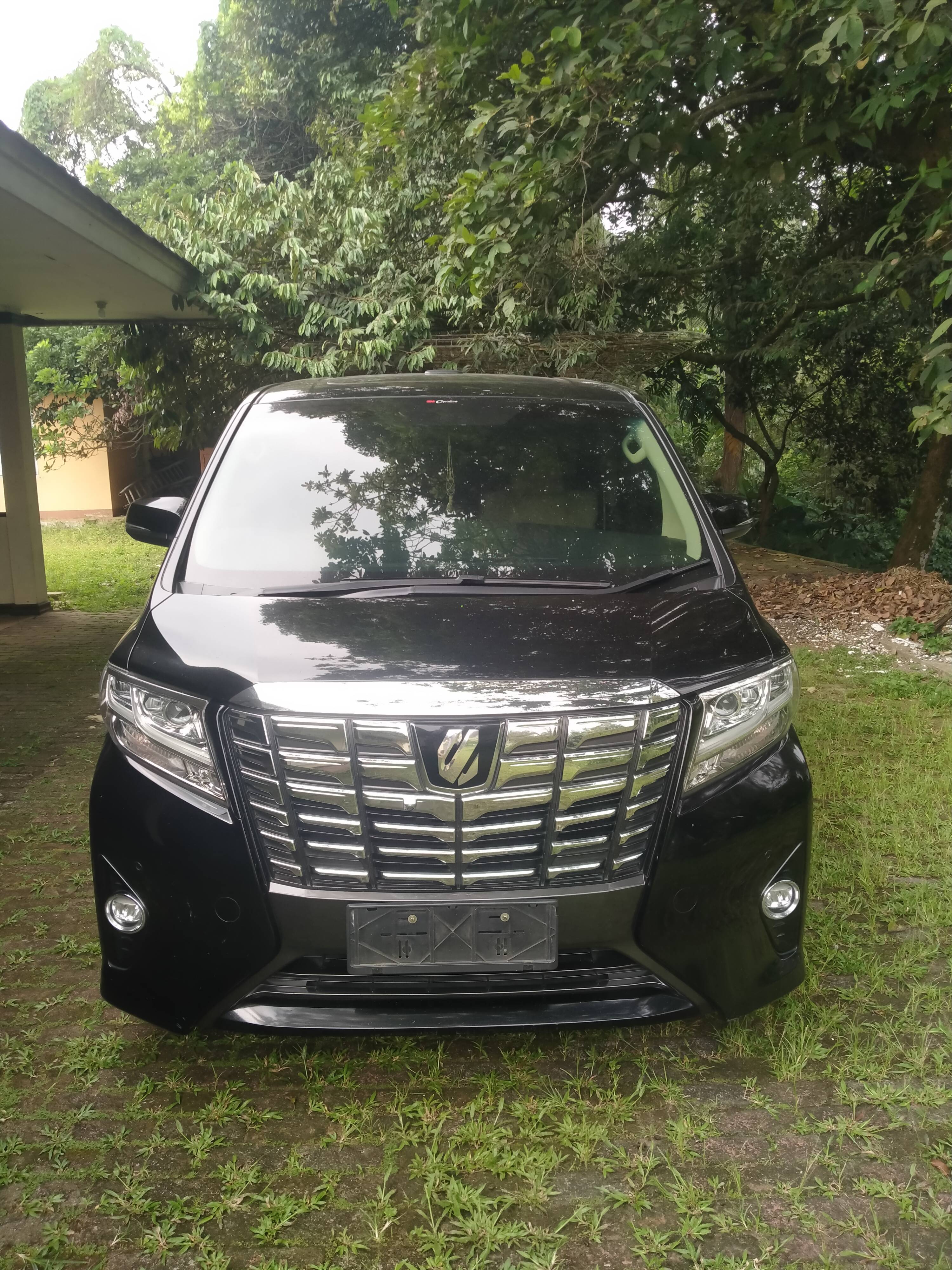 Second Hand 2017 Toyota Alphard Second Hand 2017 Toyota Alphard