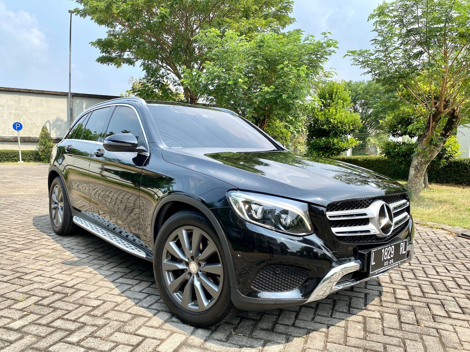 Second Hand 2016 Mercedes Benz GLC-Class 250 Exclusive Second Hand 2016 Mercedes Benz GLC-Class 250 Exclusive