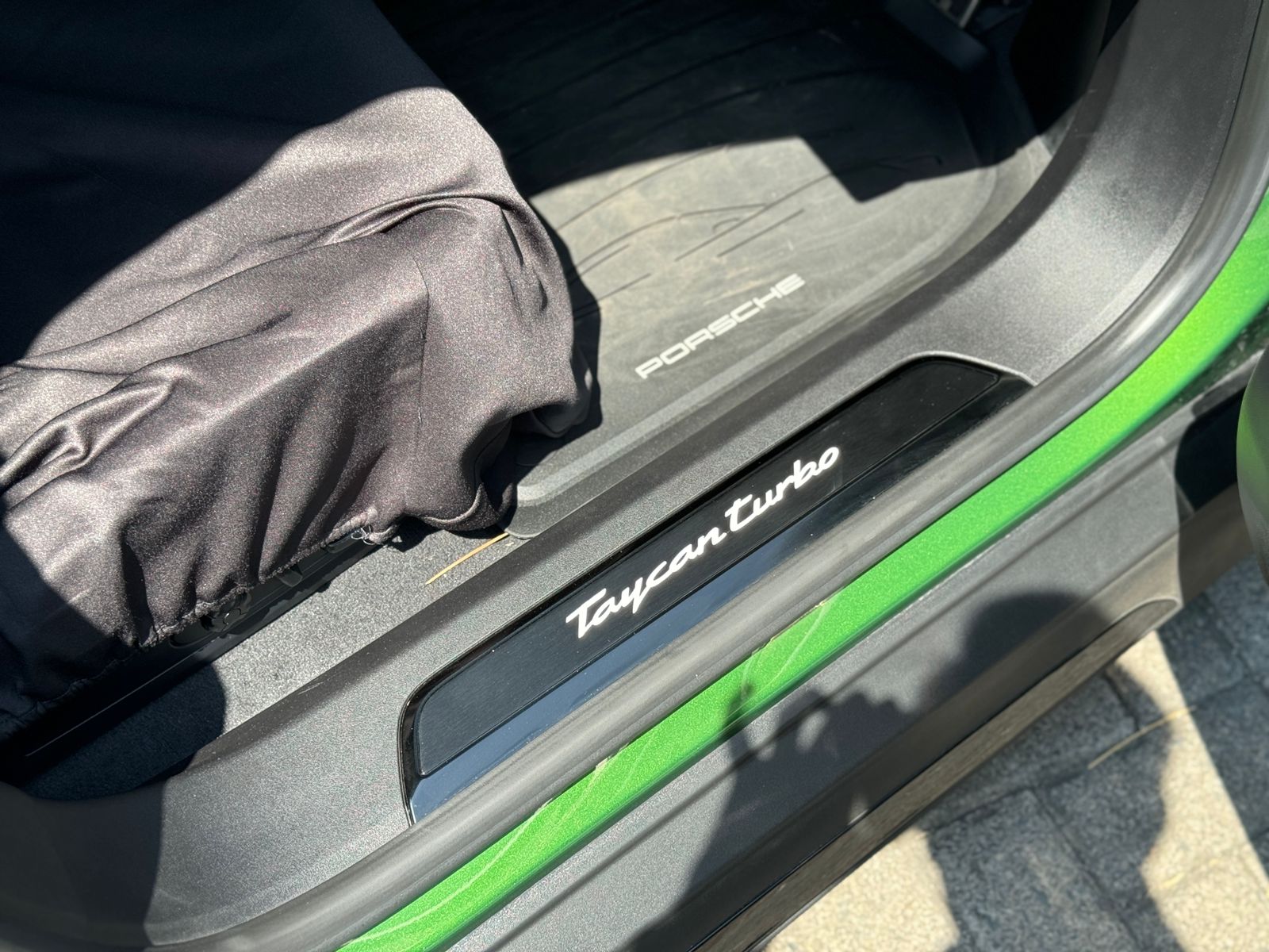 2021 Porsche Taycan Turbo 2021 Porsche Taycan Turbo