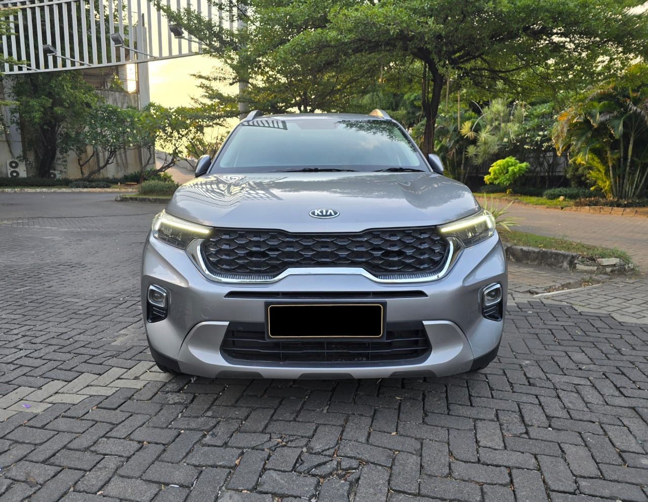 2021 Kia Sonet  PREMIERE A/T Bekas 2021 Kia Sonet  PREMIERE A/T Bekas
