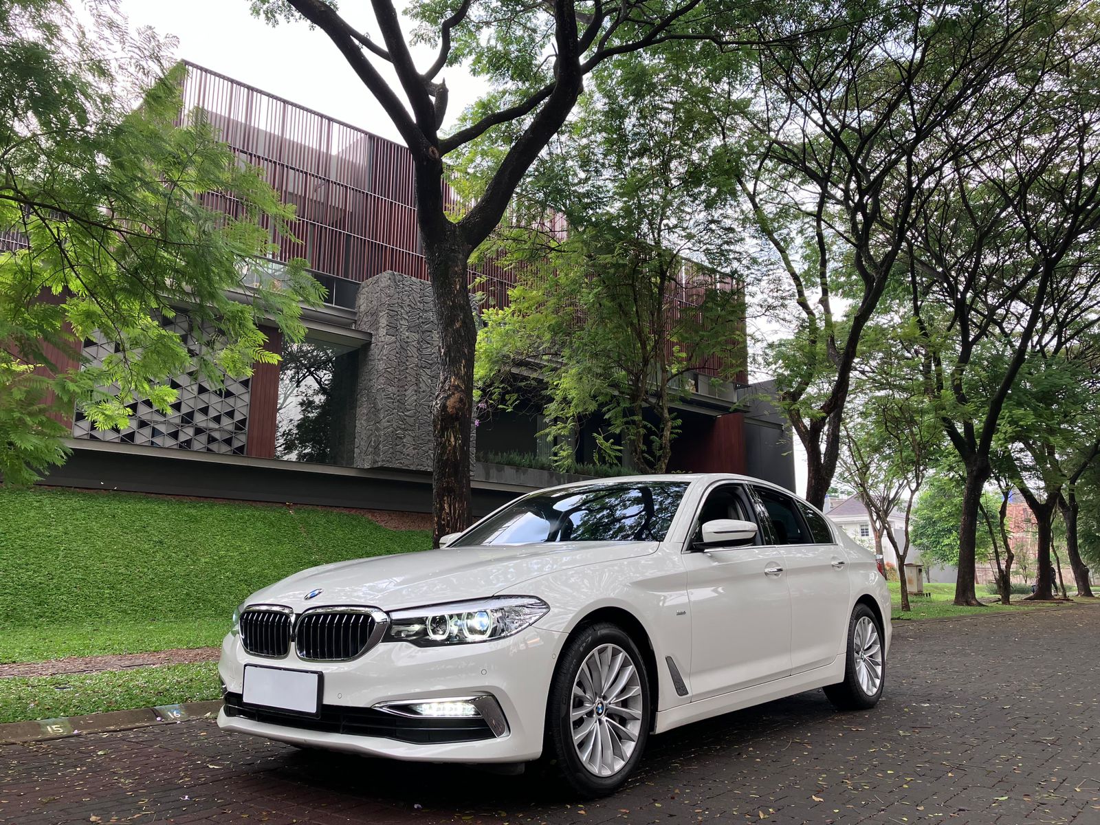 2019 BMW 5 Series Sedan  530i Luxury 2019 BMW 5 Series Sedan  530i Luxury