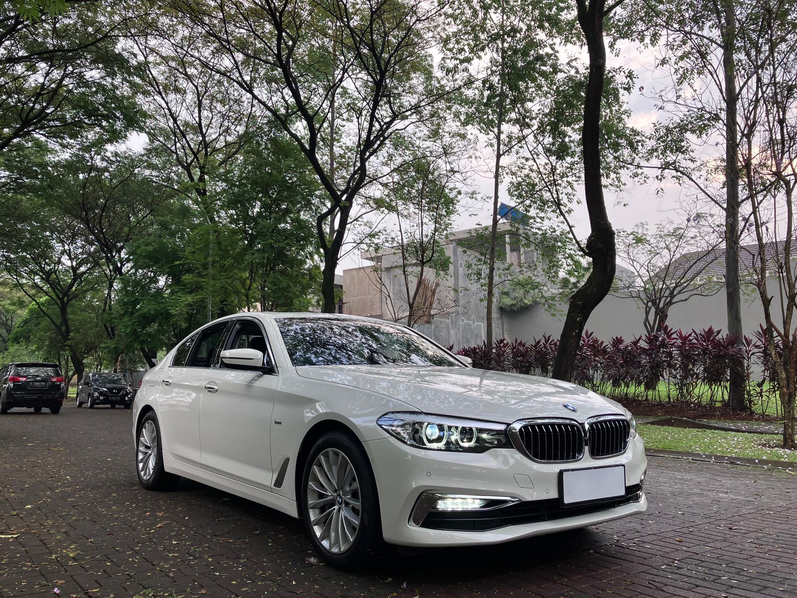 2019 BMW 5 Series Sedan  530i Luxury 2019 BMW 5 Series Sedan  530i Luxury