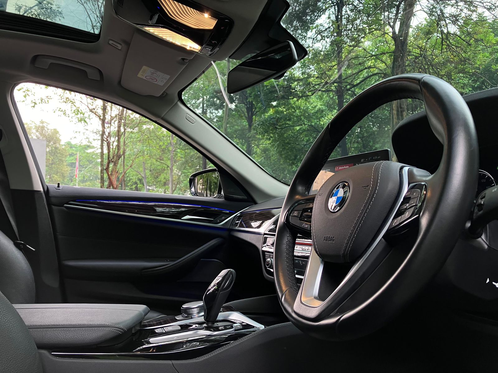 2019 BMW 5 Series Sedan  530i Luxury 2019 BMW 5 Series Sedan  530i Luxury
