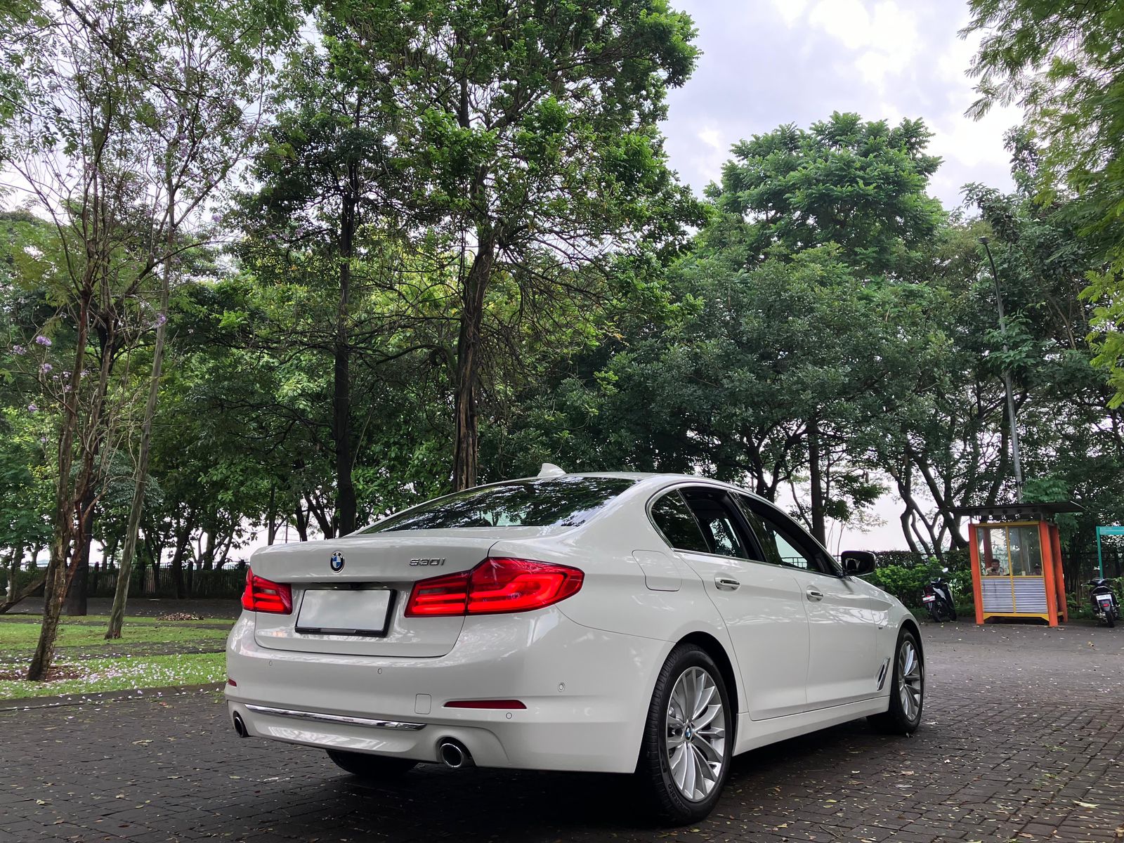 2019 BMW 5 Series Sedan  530i Luxury 2019 BMW 5 Series Sedan  530i Luxury