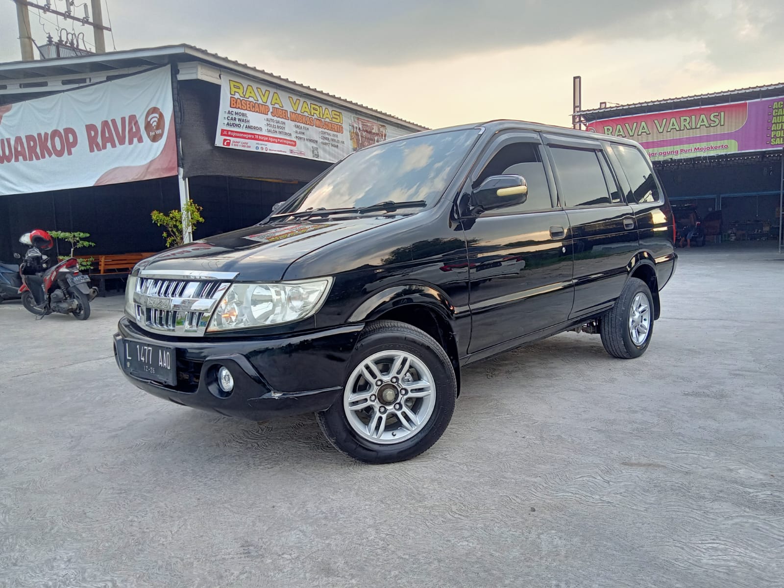 2011 Isuzu Panther 2011 Isuzu Panther