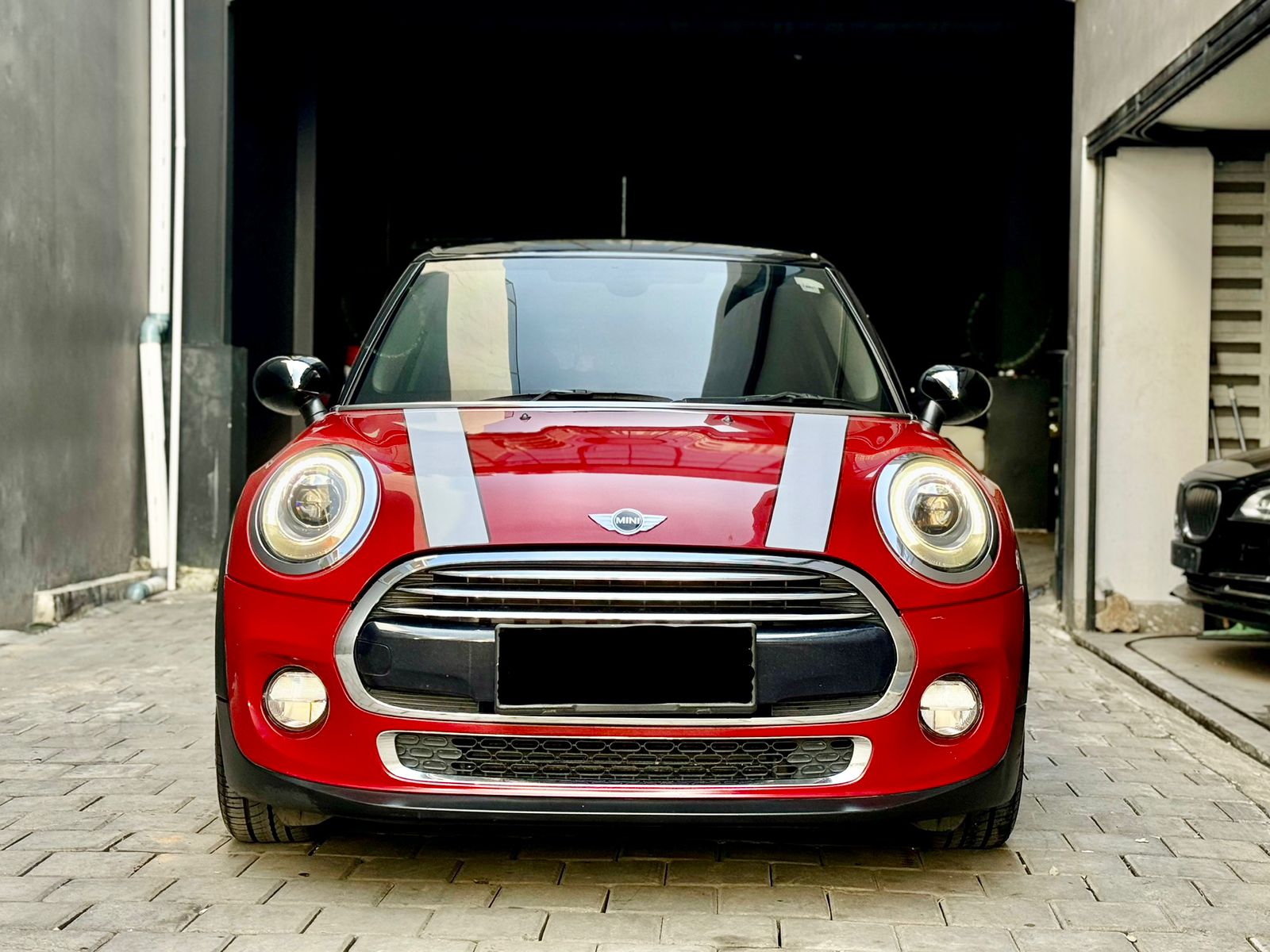 2016 MINI 5-Door  Cooper 2016 MINI 5-Door  Cooper