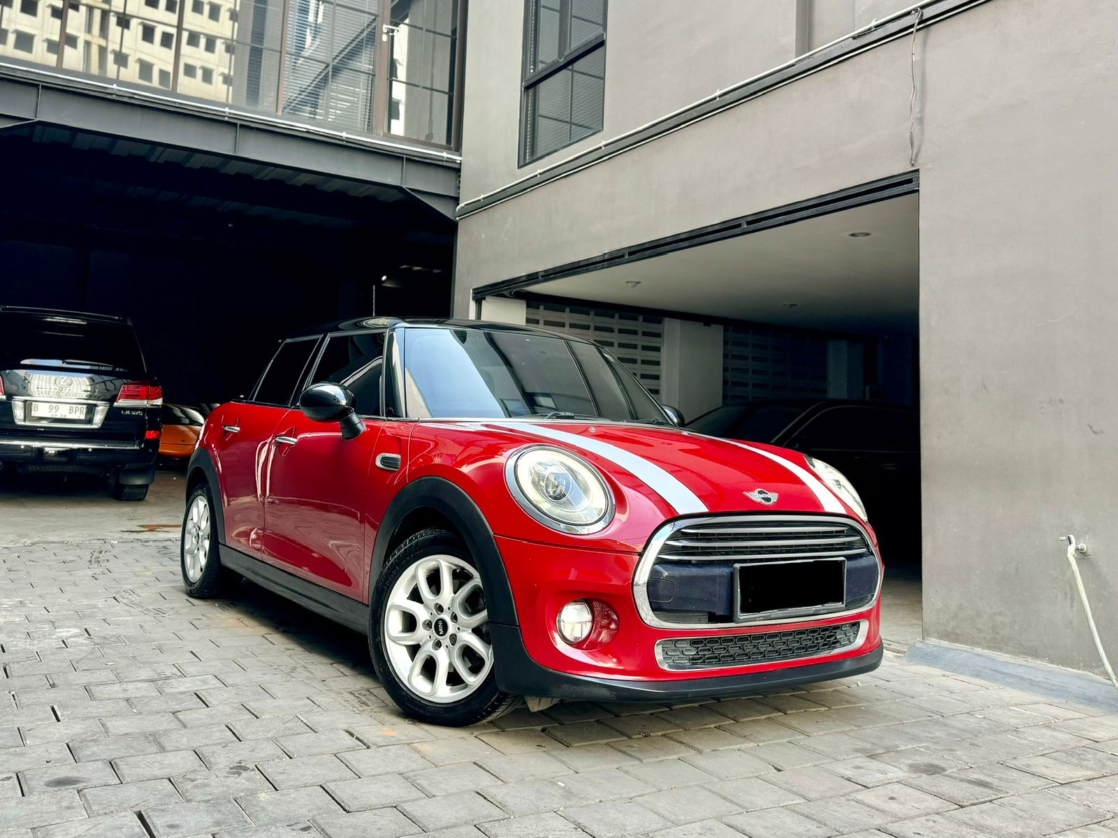 2016 MINI 5-Door  Cooper 2016 MINI 5-Door  Cooper