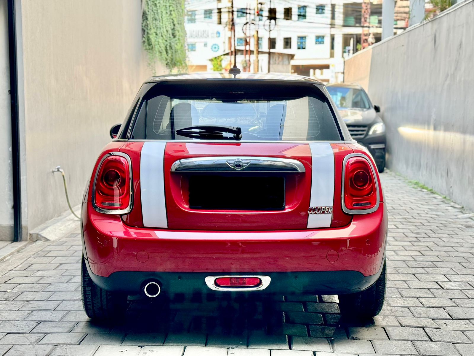 2016 MINI 5-Door  Cooper 2016 MINI 5-Door  Cooper