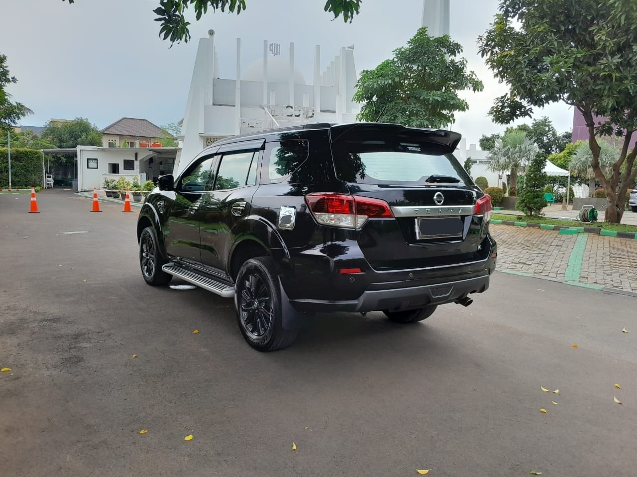 2020 Nissan Terra 2.5L 4x2 VL AT 2020 Nissan Terra 2.5L 4x2 VL AT