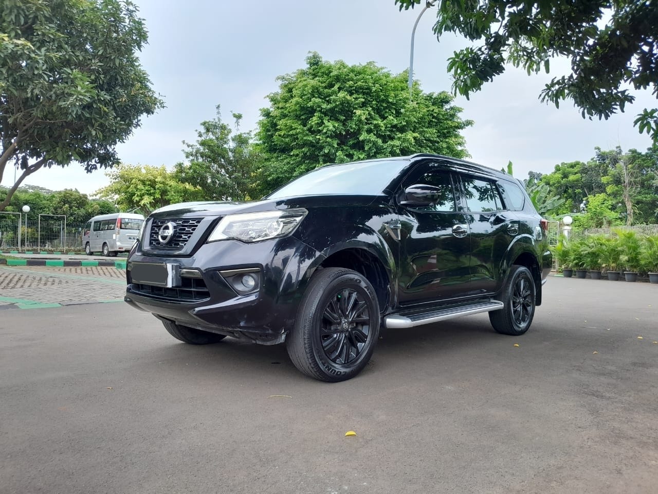 2020 Nissan Terra 2.5L 4x2 VL AT 2020 Nissan Terra 2.5L 4x2 VL AT