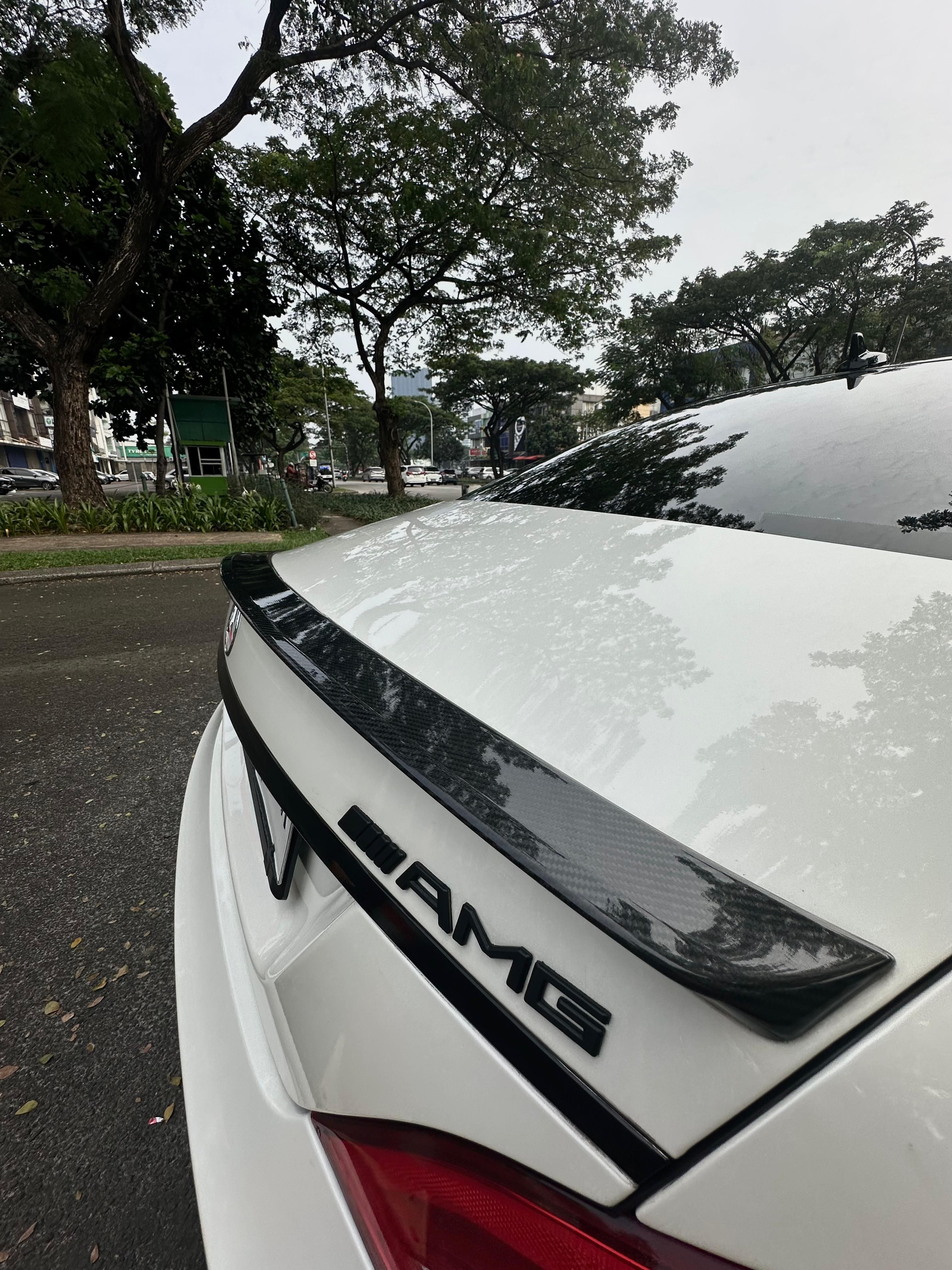 2012 Mercedes Benz CLS-Class 63 AMG V8 BITURBO 2012 Mercedes Benz CLS-Class 63 AMG V8 BITURBO