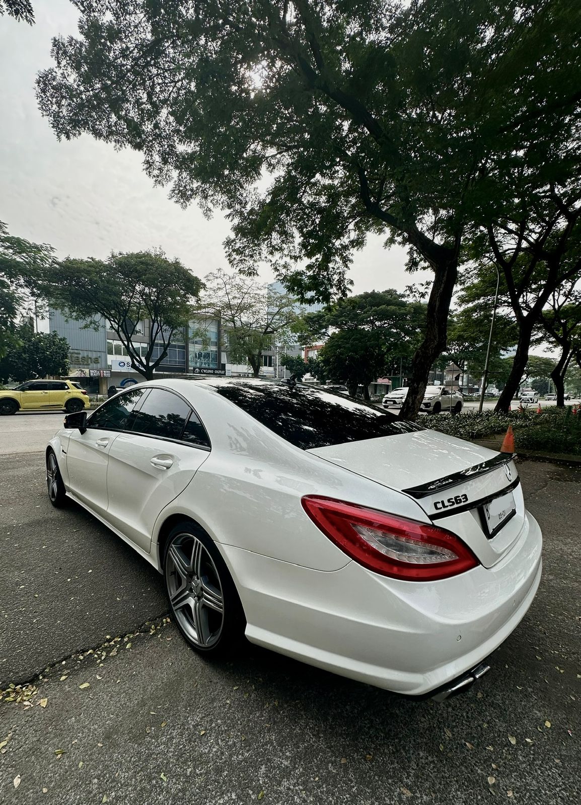 2012 Mercedes Benz CLS-Class 63 AMG V8 BITURBO 2012 Mercedes Benz CLS-Class 63 AMG V8 BITURBO