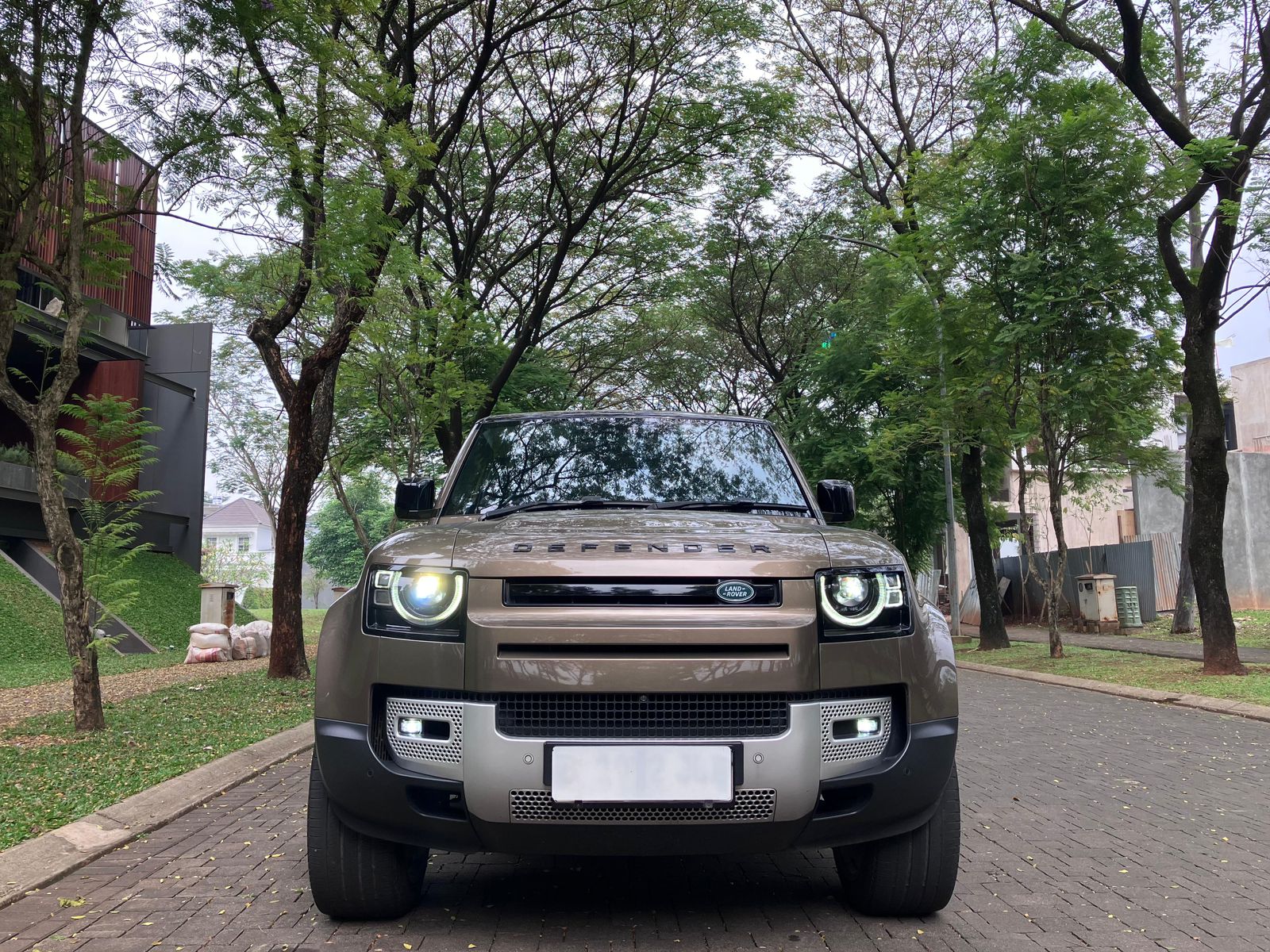 2021 Land Rover Defender 110 2.0L SE 110 2021 Land Rover Defender 110 2.0L SE 110