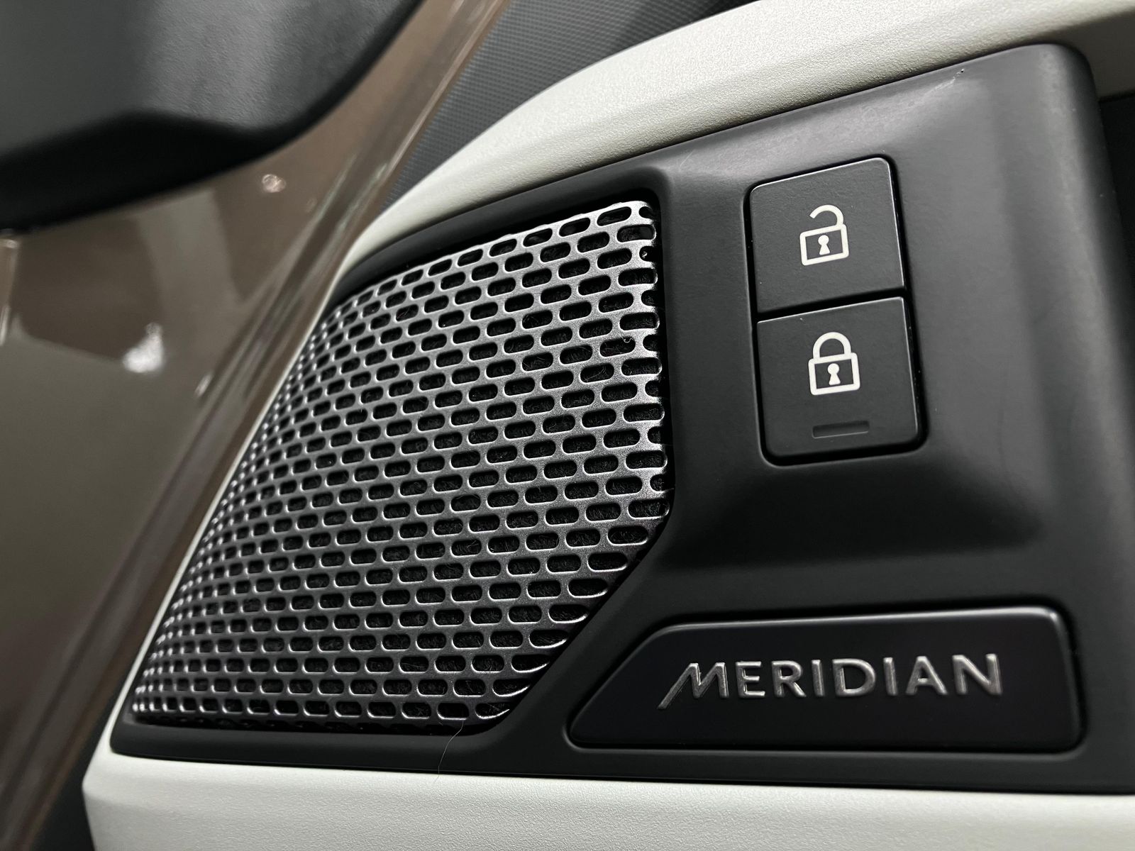 2021 Land Rover Defender 110 2.0L SE 110 2021 Land Rover Defender 110 2.0L SE 110