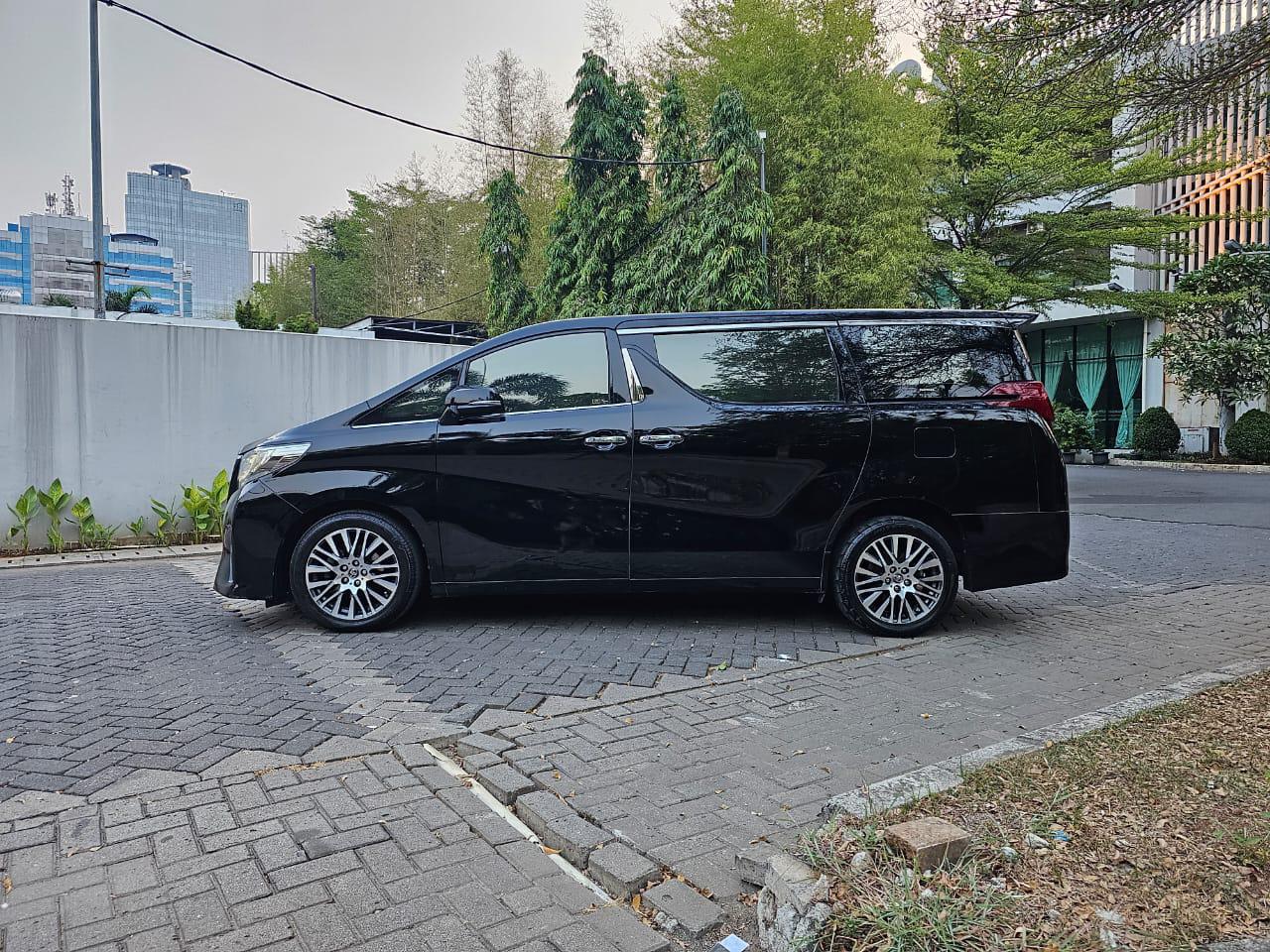 2015 Toyota Alphard  2.5 G 2015 Toyota Alphard  2.5 G