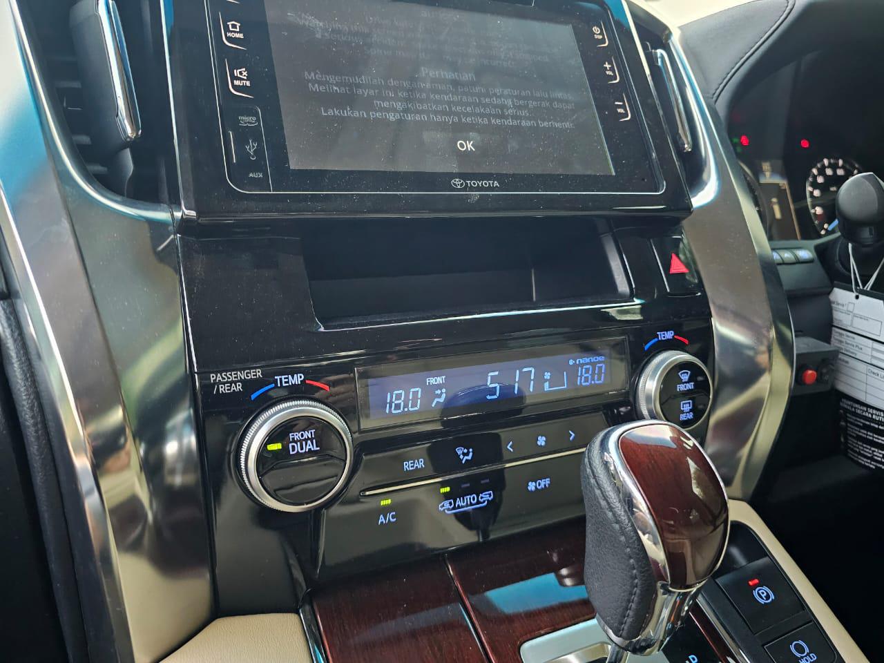 2015 Toyota Alphard  2.5 G 2015 Toyota Alphard  2.5 G