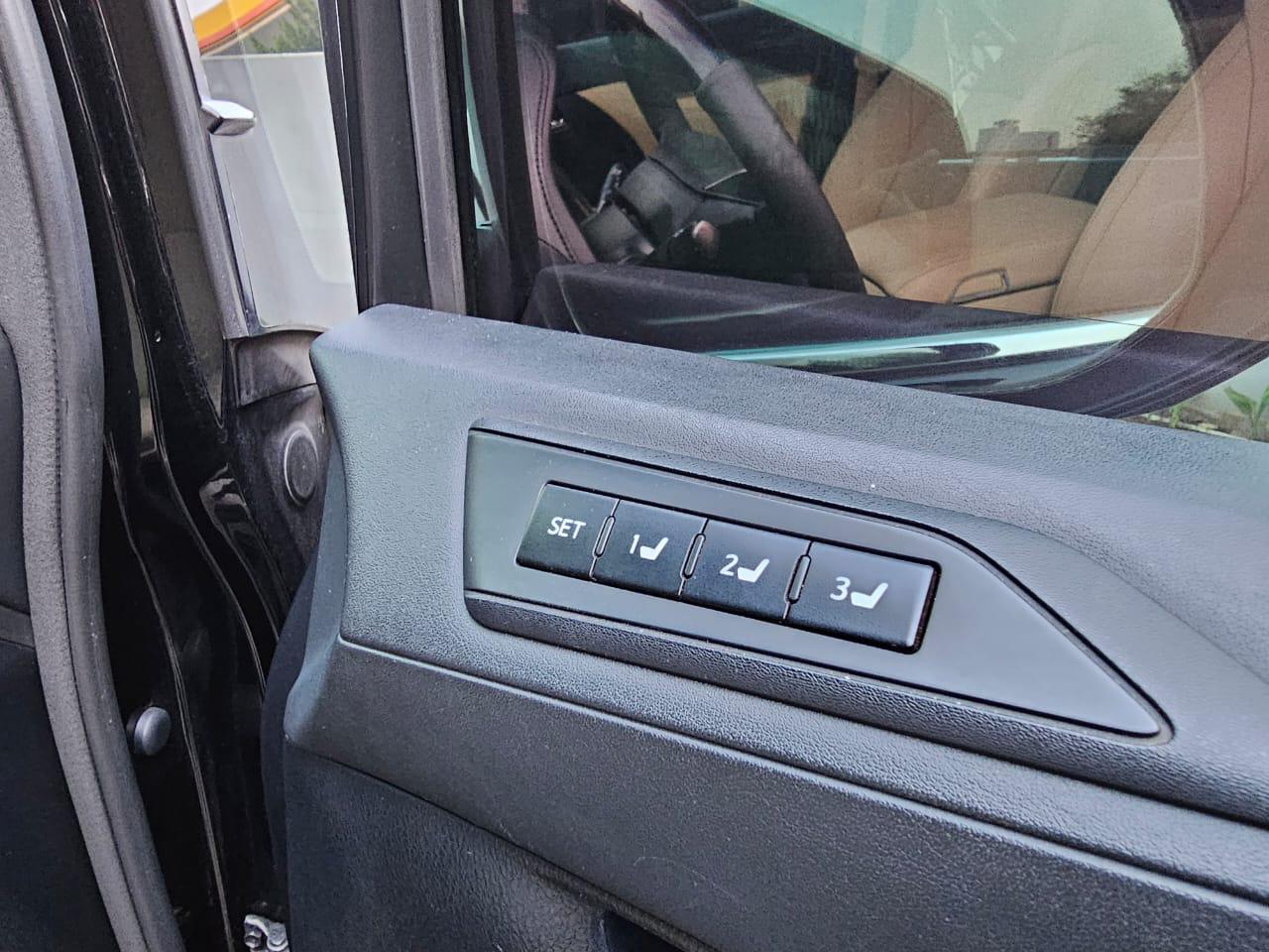 2015 Toyota Alphard  2.5 G 2015 Toyota Alphard  2.5 G