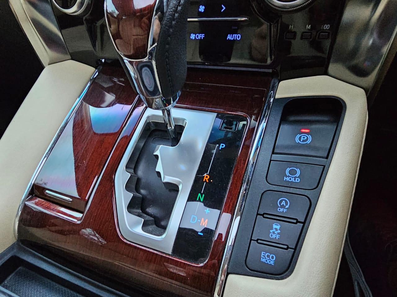 2015 Toyota Alphard  2.5 G 2015 Toyota Alphard  2.5 G