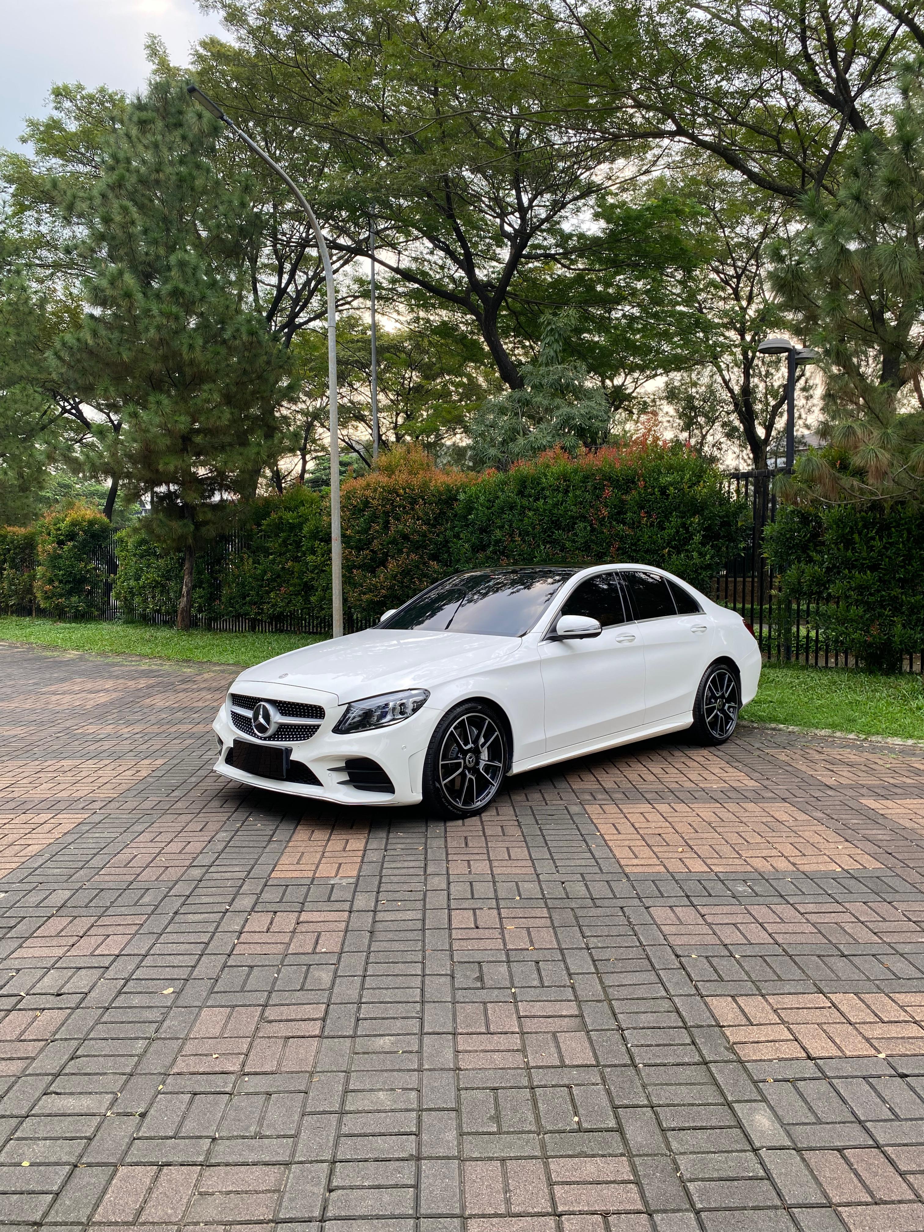 Second Hand 2021 Mercedes Benz C-Class Estate C 300 AVANTGARDE Second Hand 2021 Mercedes Benz C-Class Estate C 300 AVANTGARDE