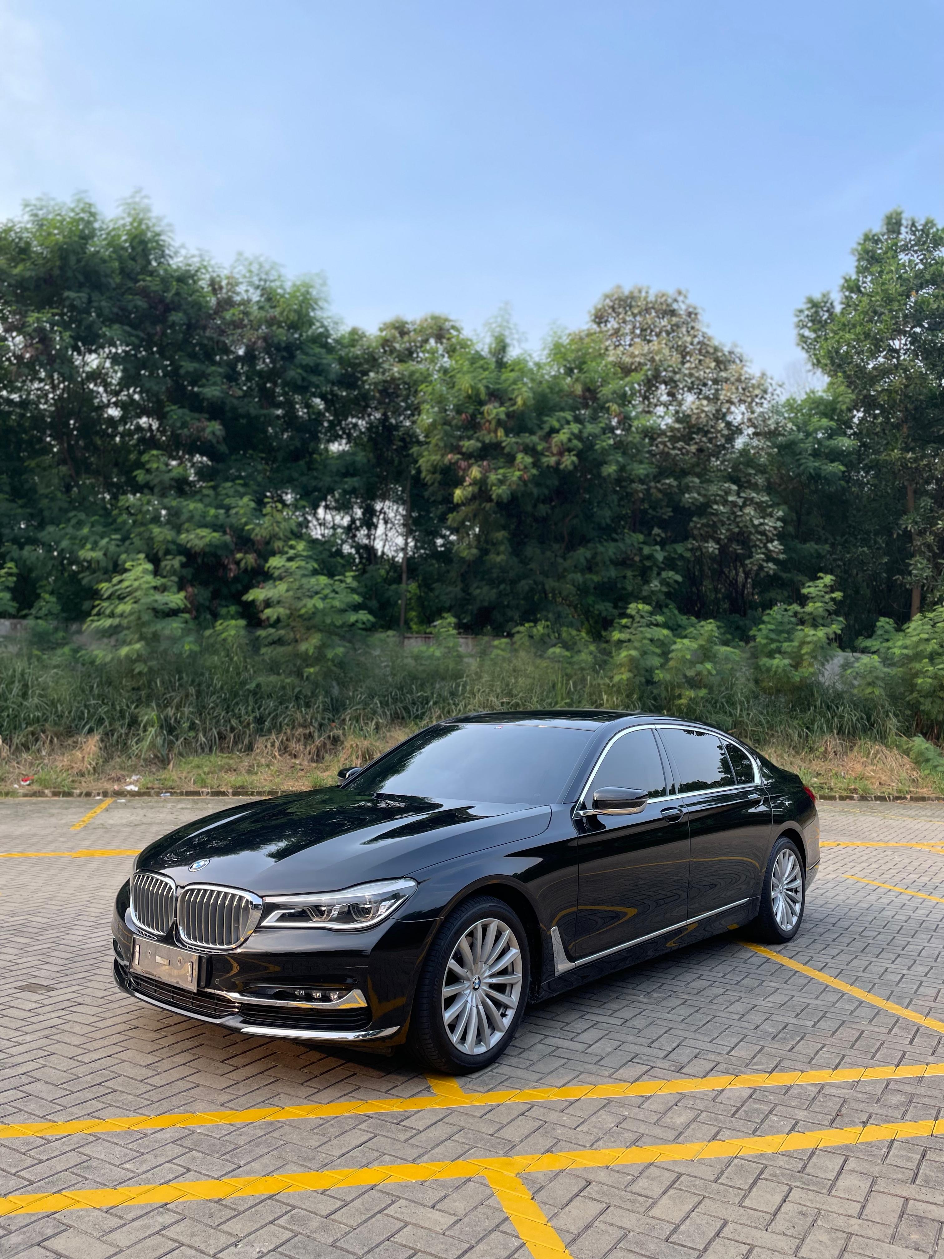 Second Hand 2016 BMW 7 Series Sedan 740Li Pure Excellence Second Hand 2016 BMW 7 Series Sedan 740Li Pure Excellence