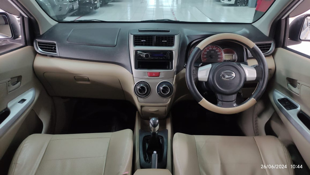 2013 Daihatsu Xenia 2013 Daihatsu Xenia