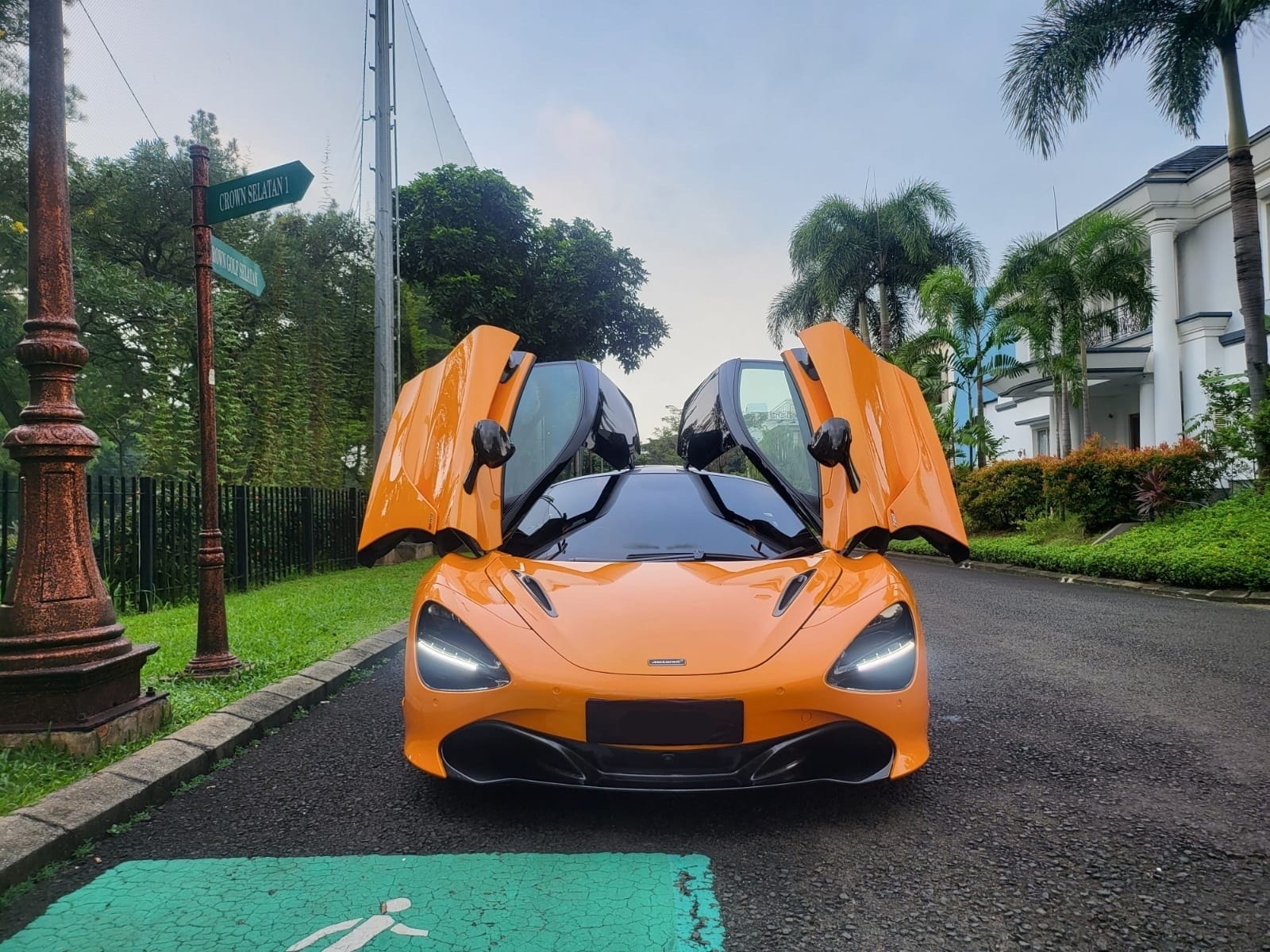 2018 Mclaren 720S 4.0L V8 2018 Mclaren 720S 4.0L V8