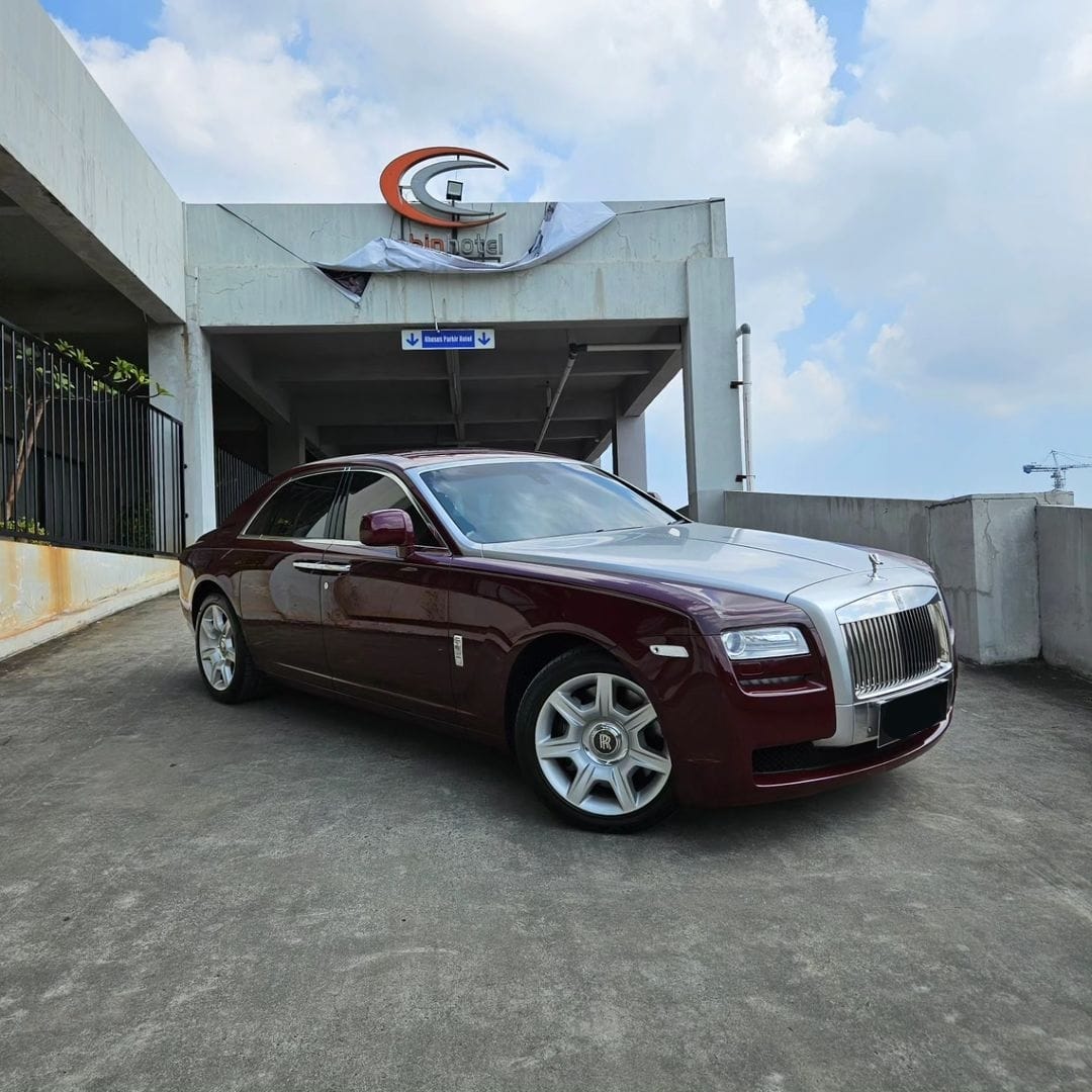 2011 Rolls Royce Ghost 6.6 L 2011 Rolls Royce Ghost 6.6 L