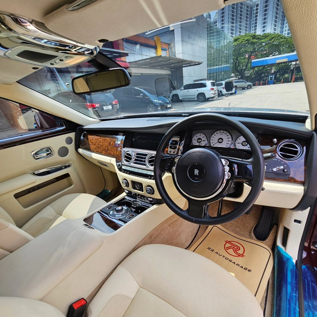 2011 Rolls Royce Ghost 6.6 L 2011 Rolls Royce Ghost 6.6 L