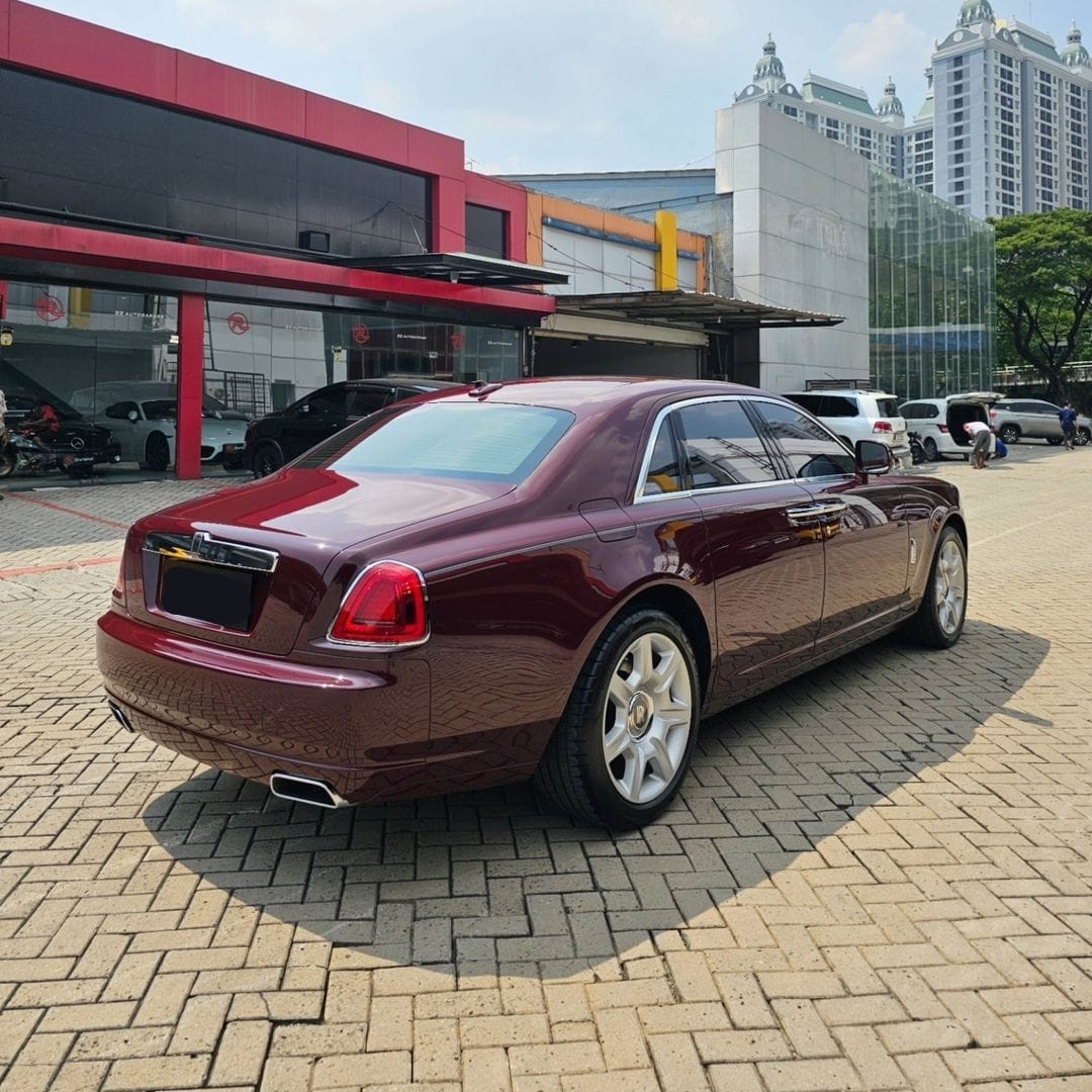 2011 Rolls Royce Ghost 6.6 L 2011 Rolls Royce Ghost 6.6 L