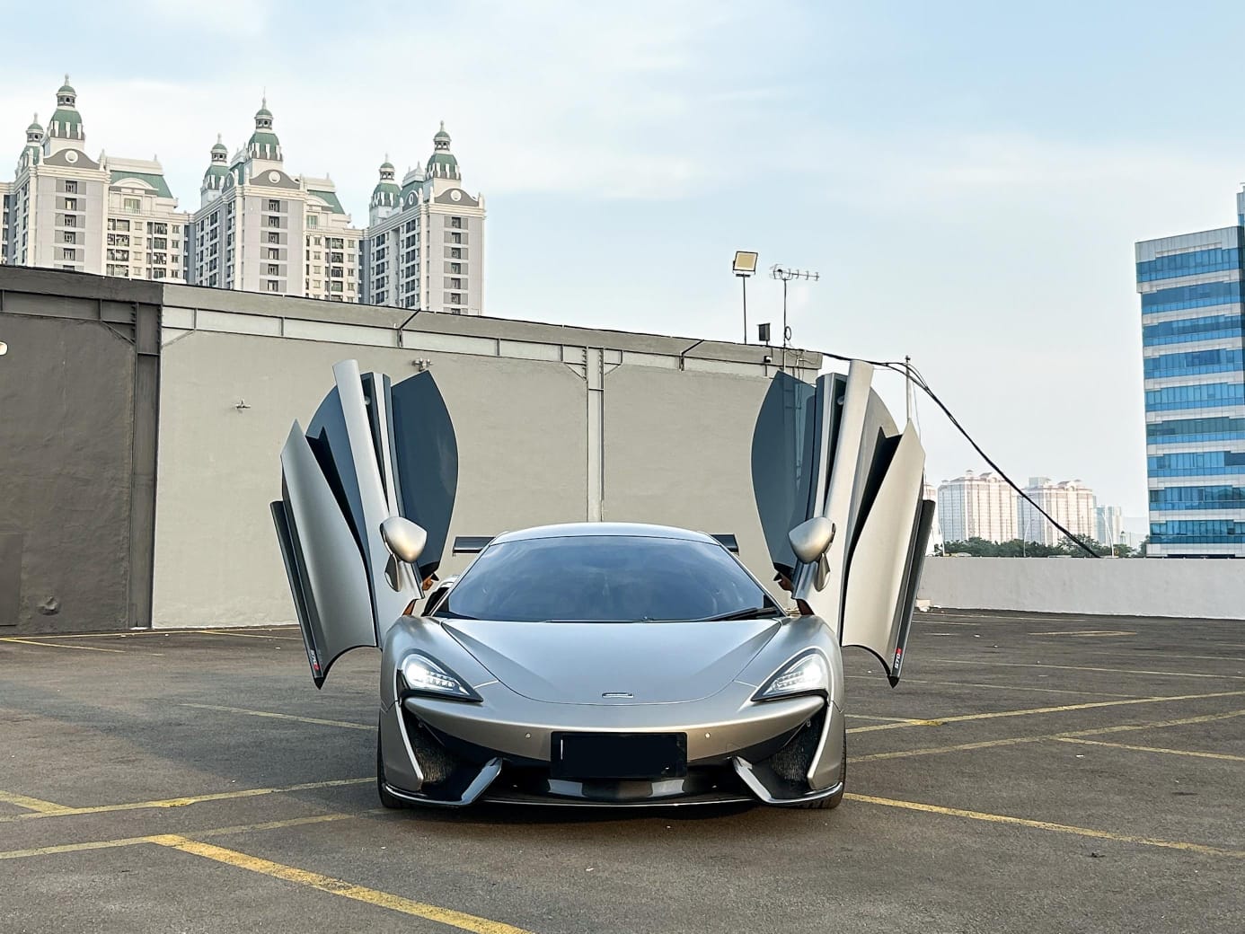 2016 Mclaren 570S 3.8 L 2016 Mclaren 570S 3.8 L