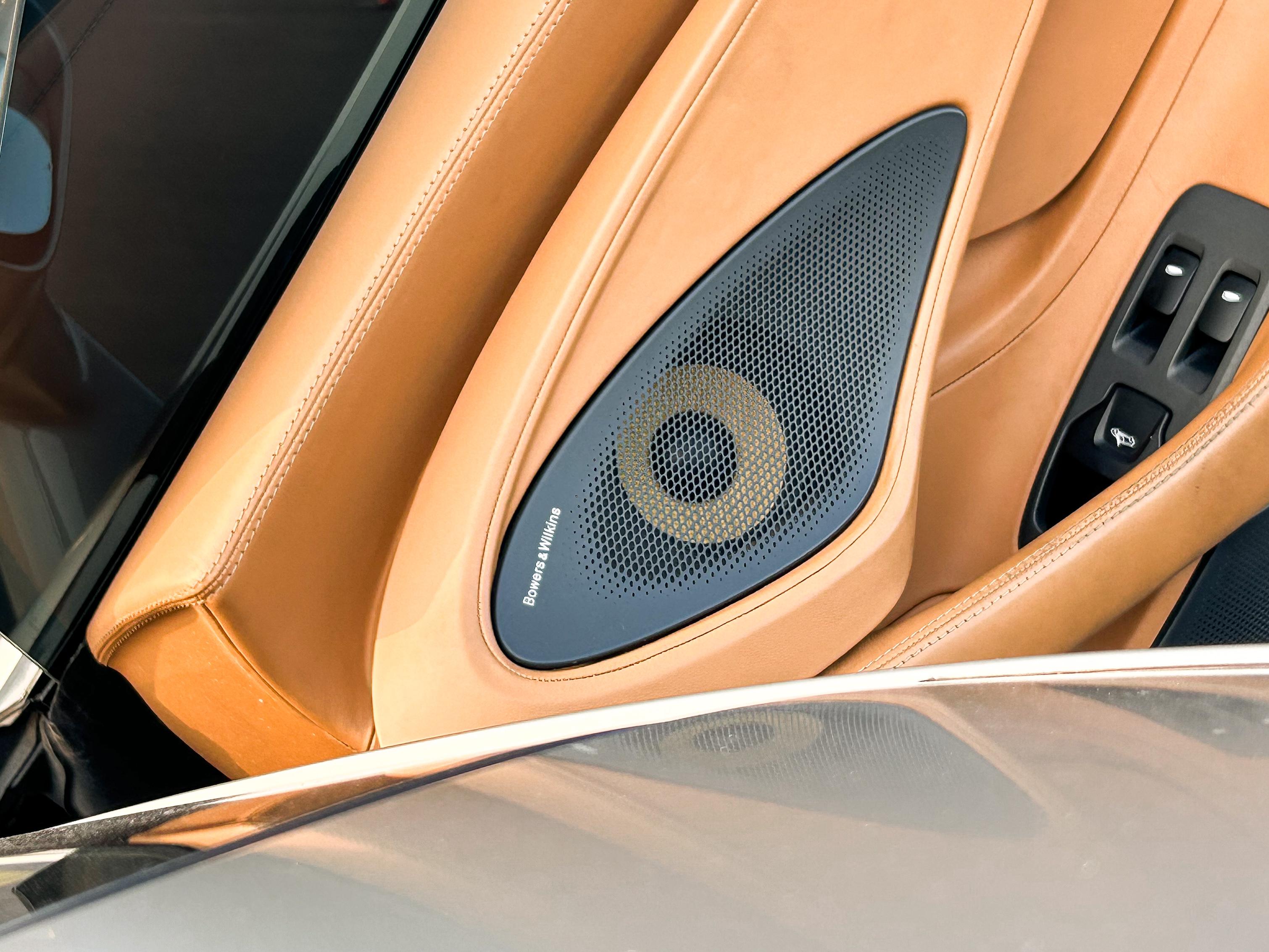 2016 Mclaren 570S 3.8 L 2016 Mclaren 570S 3.8 L