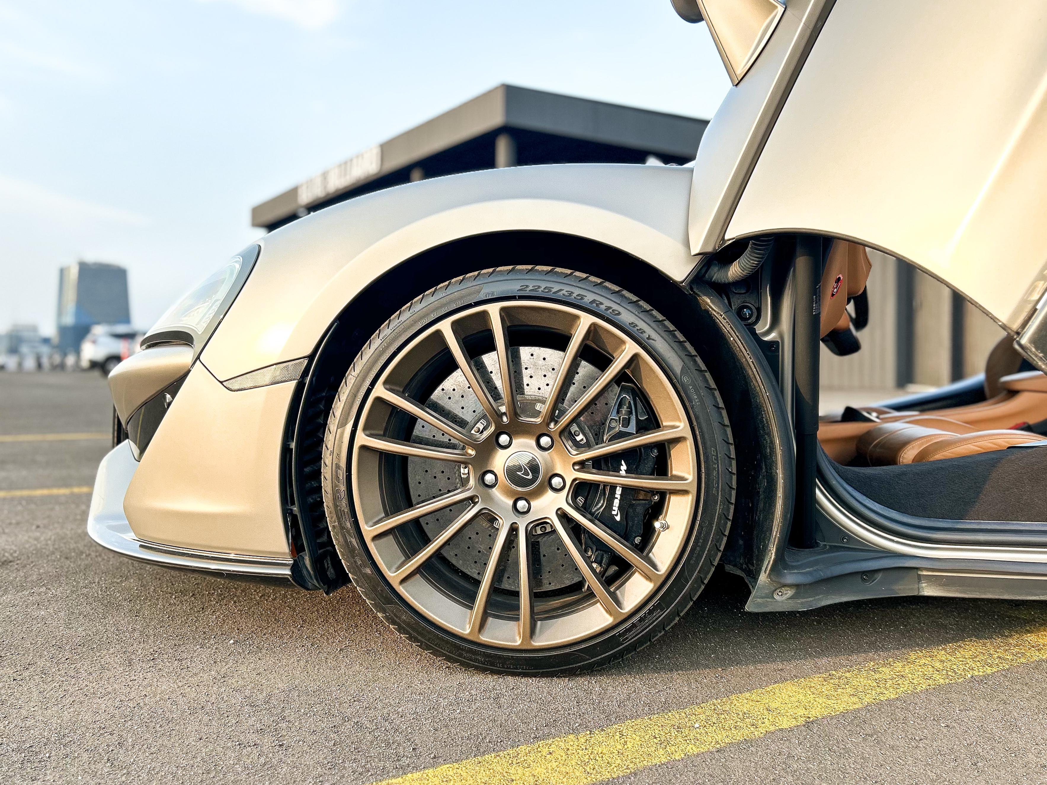 2016 Mclaren 570S 3.8 L 2016 Mclaren 570S 3.8 L