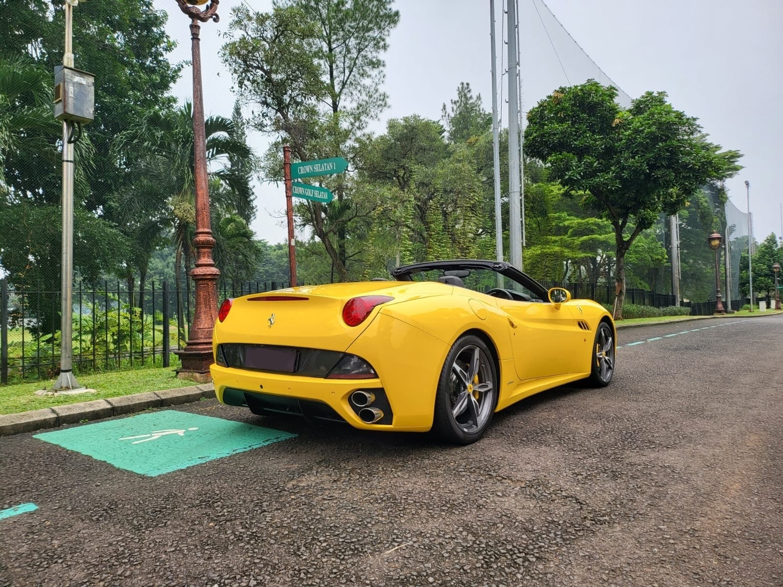 2013 Ferrari California T 4.3 AT 2013 Ferrari California T 4.3 AT