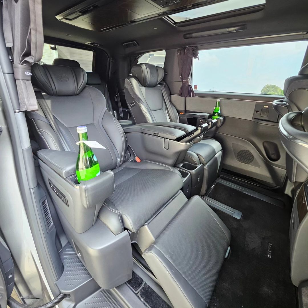 2024 Lexus LM  350 2024 Lexus LM  350