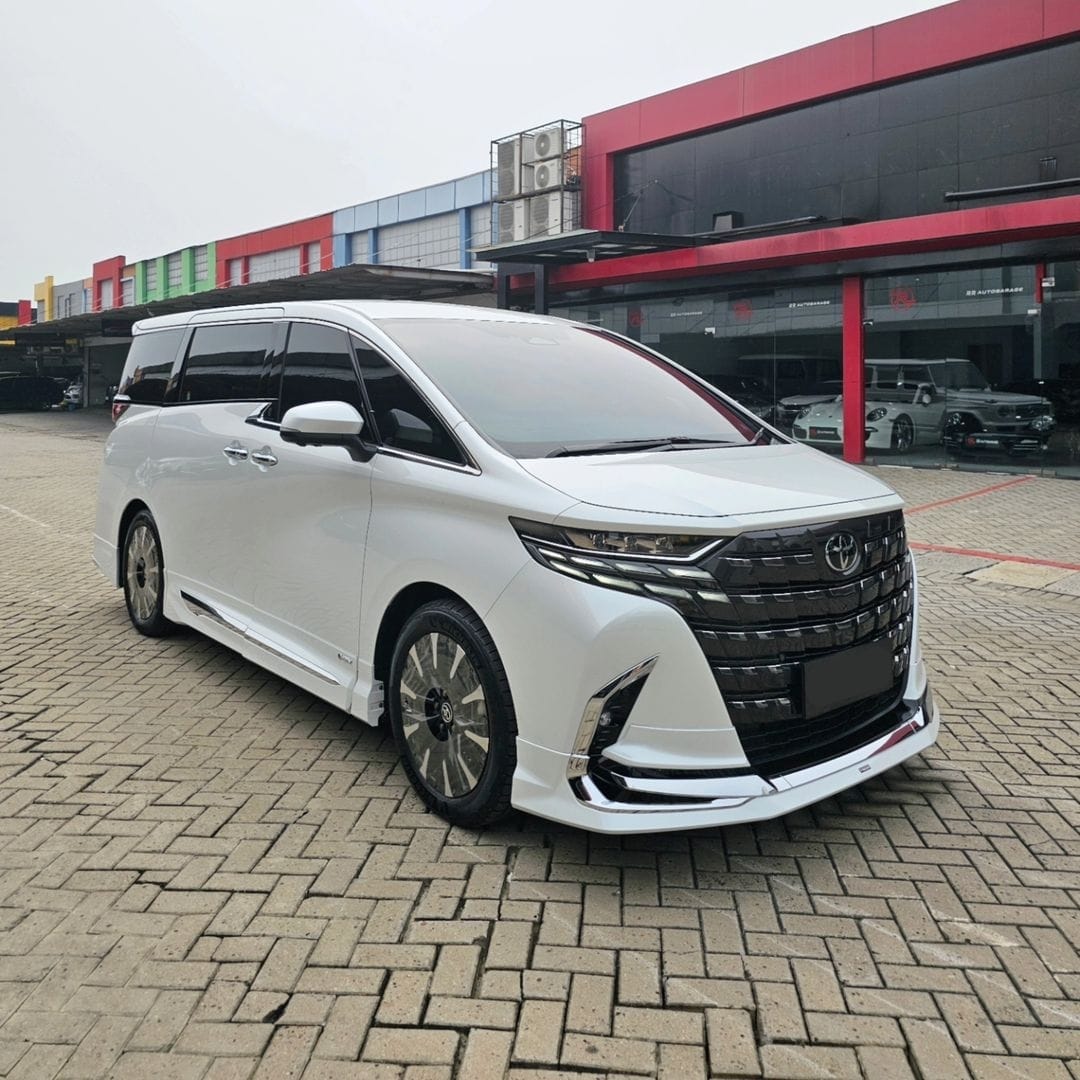 2024 Toyota Alphard Hybrid 2.5 HV 2024 Toyota Alphard Hybrid 2.5 HV