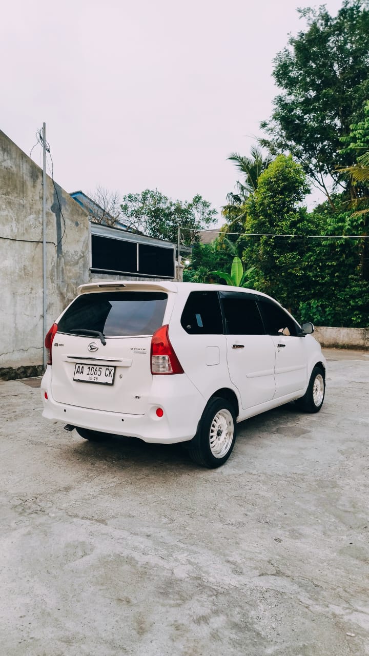 2012 Daihatsu Xenia 2012 Daihatsu Xenia