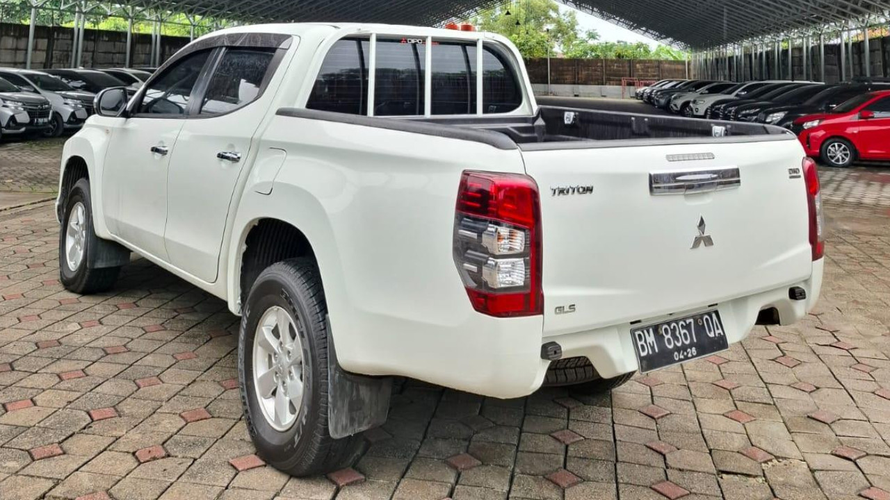 2021 Mitsubishi Triton Double Cab GLS 4x4 MT 2021 Mitsubishi Triton Double Cab GLS 4x4 MT