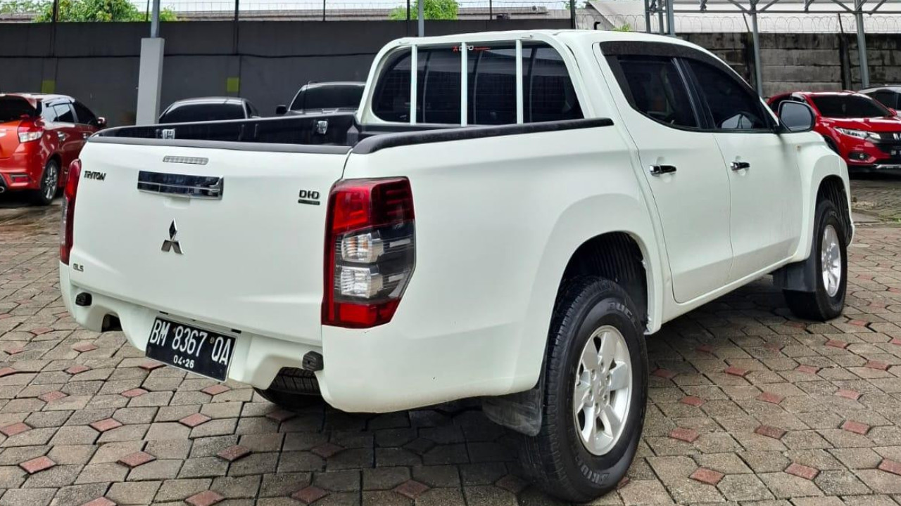 2021 Mitsubishi Triton Double Cab GLS 4x4 MT 2021 Mitsubishi Triton Double Cab GLS 4x4 MT
