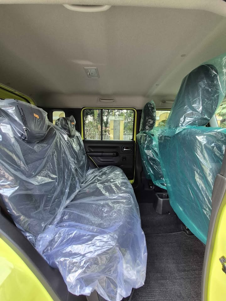 2025 Suzuki Jimny 5 Door Dual Tone AT 2025 Suzuki Jimny 5 Door Dual Tone AT