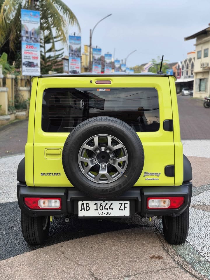2025 Suzuki Jimny 5 Door Dual Tone AT 2025 Suzuki Jimny 5 Door Dual Tone AT